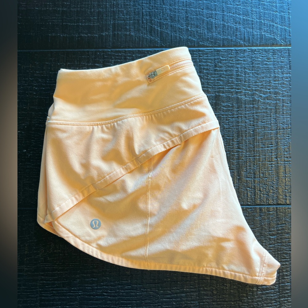 Lululemon Speed Up Low Rise Lined Short 2.5” color: Summer Glow size 4